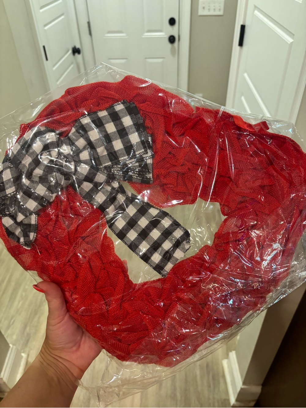 NWT heart door hanger with bow